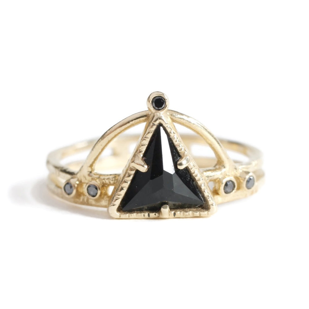 North Star Triangle Ring -Noir